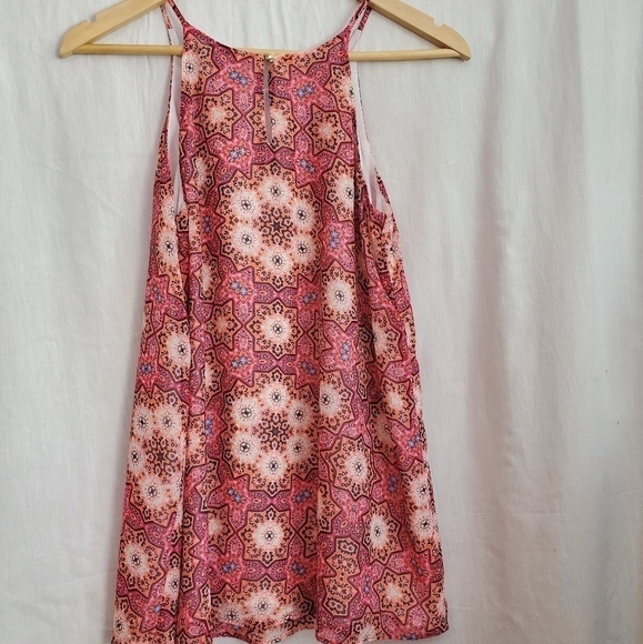 Vince Camuto - Picture 2 of 3